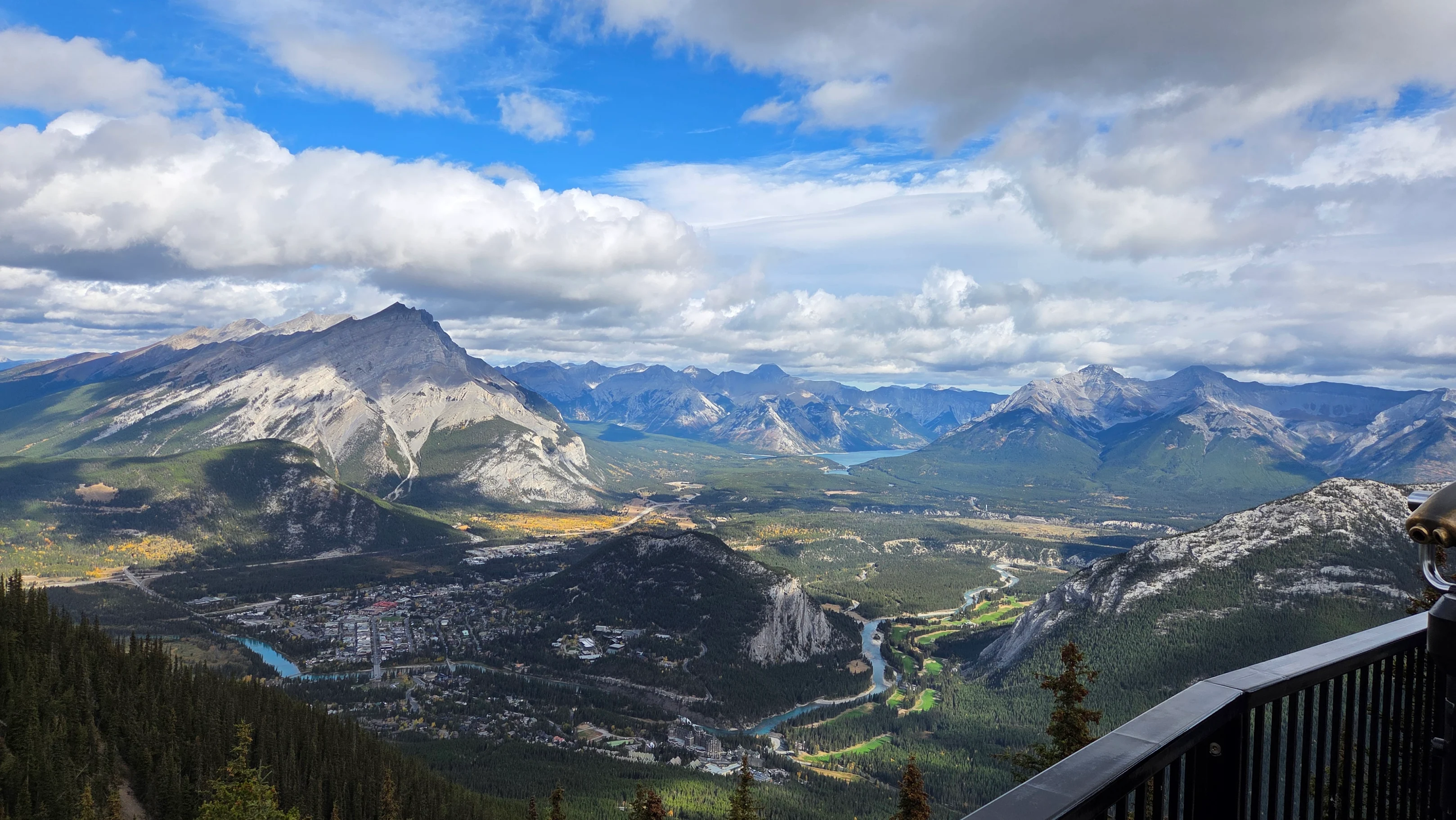 지식과 열정 가득한 로라 가이드와 함께한 완벽한 록키 투어