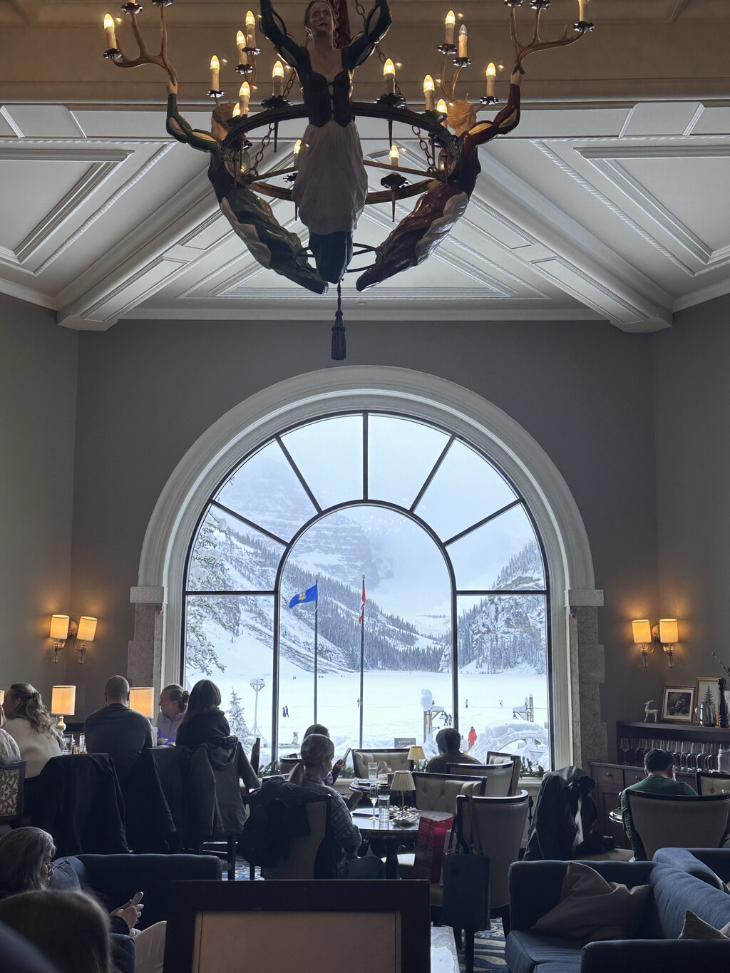 겨울로키가 너무 좋아서 여름로키도 와보고 싶어요.