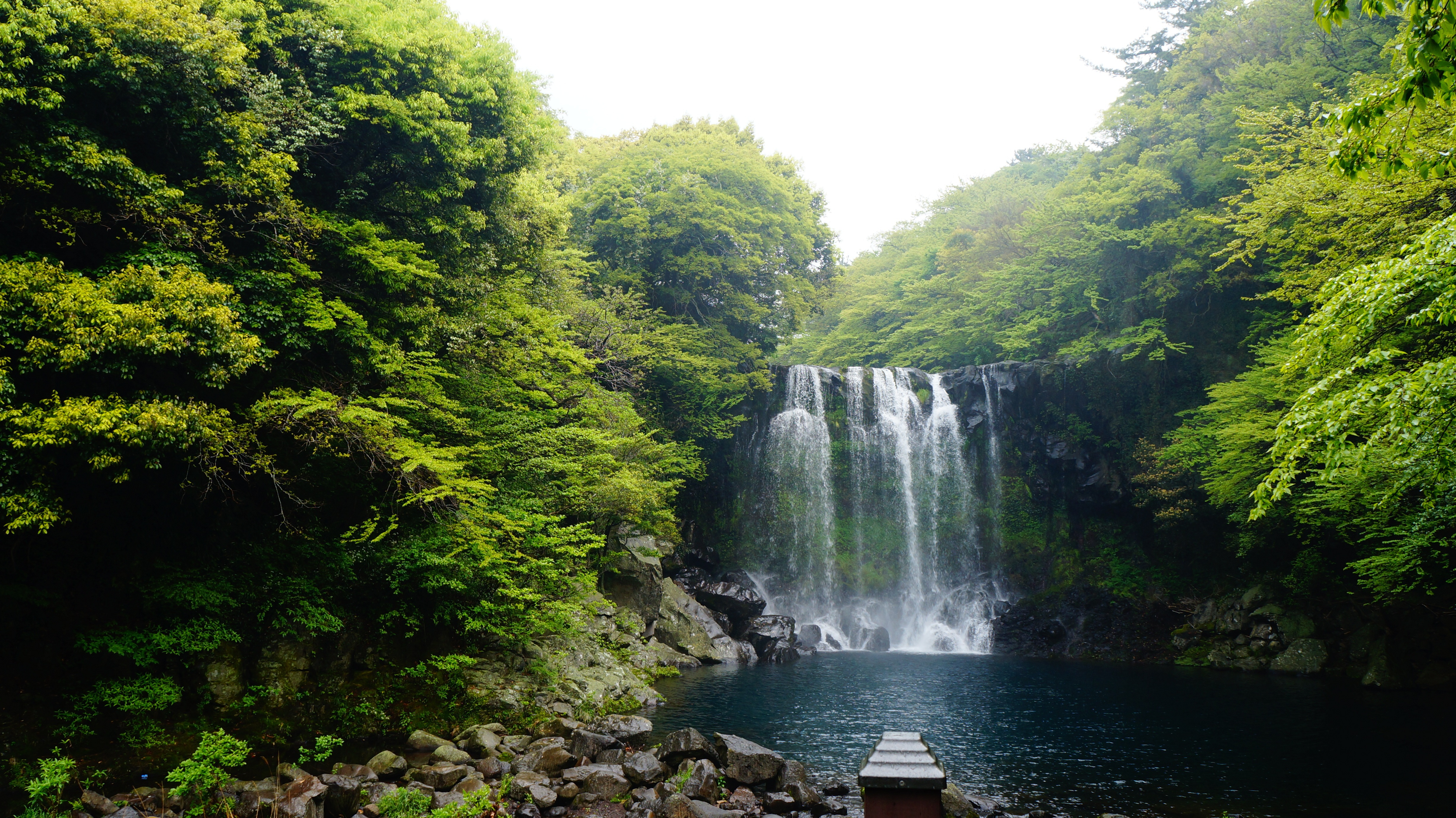 Cheonjeyeon Falls